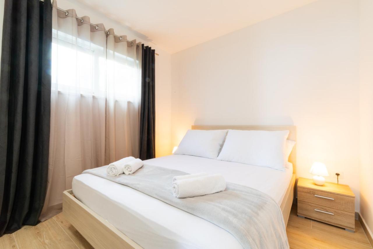 Vila Apartments Marina Blato  Eksteriør billede
